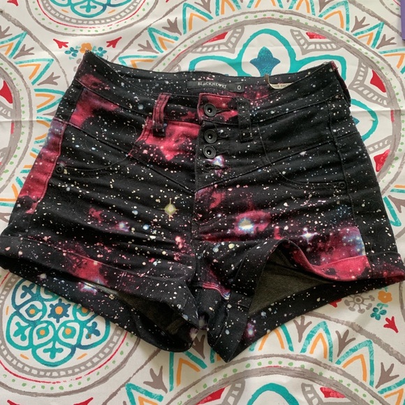 Hot Topic Galaxy Shorts Size 0 - Picture 1 of 2